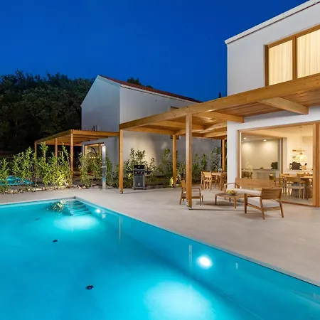 1 With Pool Soline, Krk, 280 M From Beach, By 4villas 빌라